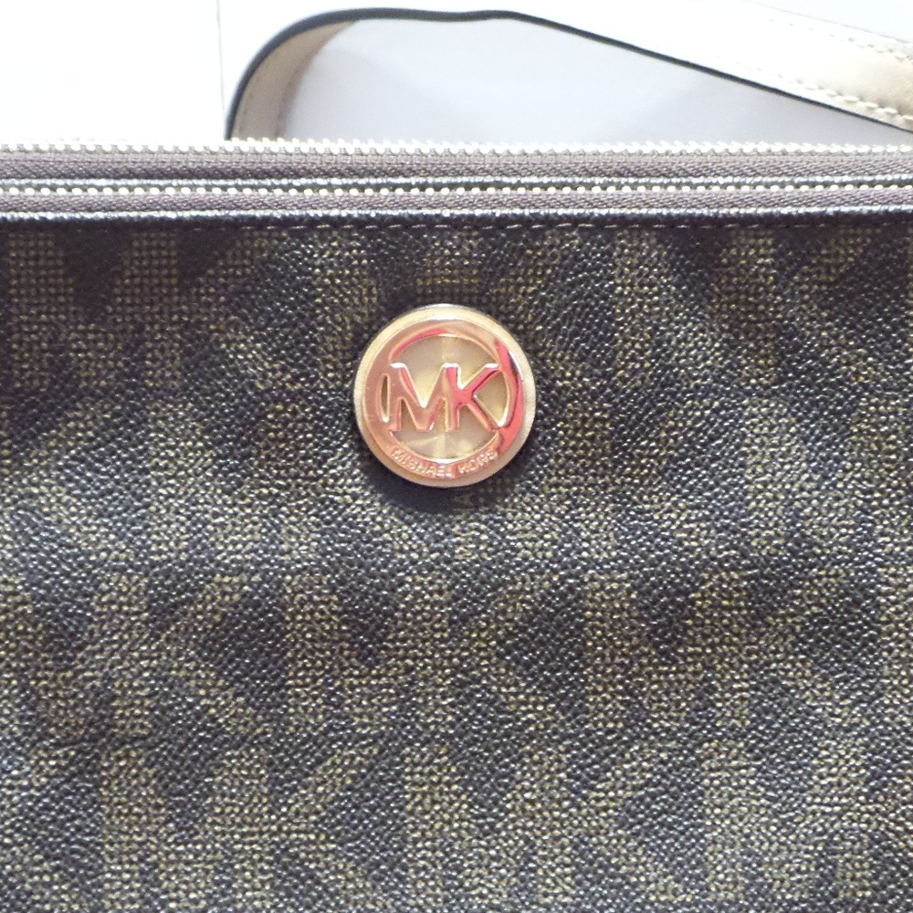 Michael Kors Fulton Crossbody